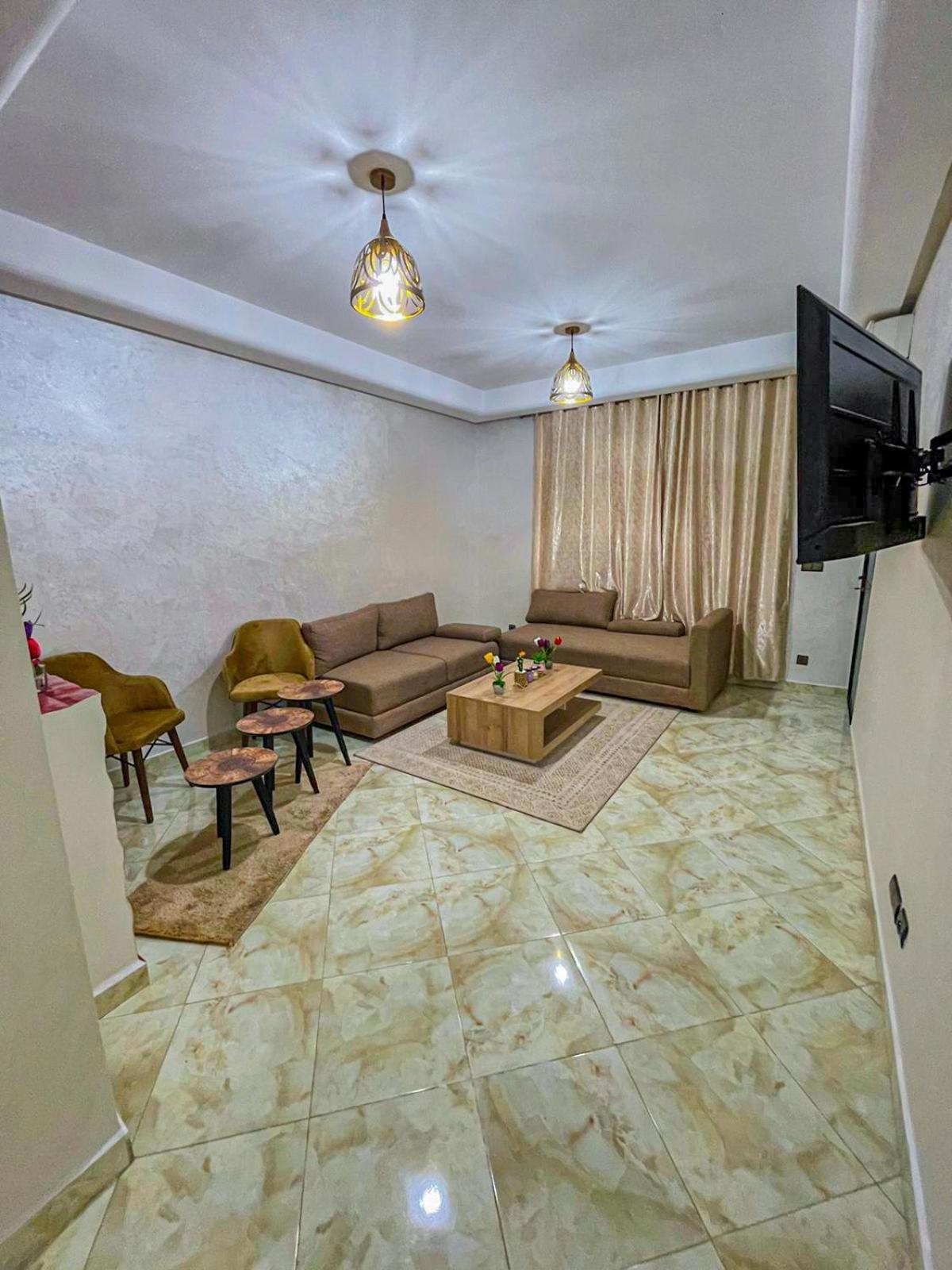Hamza Immobiler Apartamento *